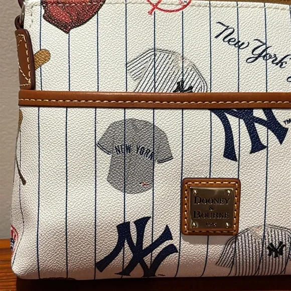 Dooney & Bourke New York Yankees Crossbody Bag - Picture 12 of 16